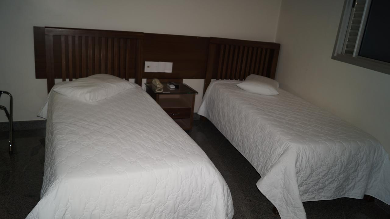 Lindoya Hotel Catalão Exteriör bild