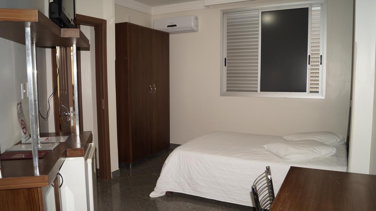 Lindoya Hotel Catalão Exteriör bild