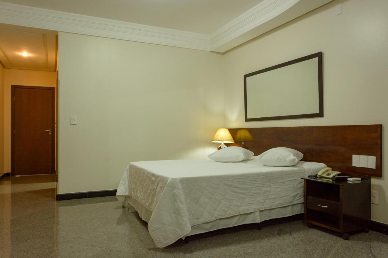 Lindoya Hotel Catalão Exteriör bild