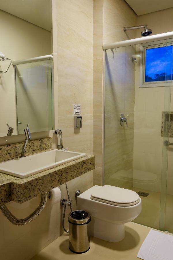 Lindoya Hotel Catalão Exteriör bild